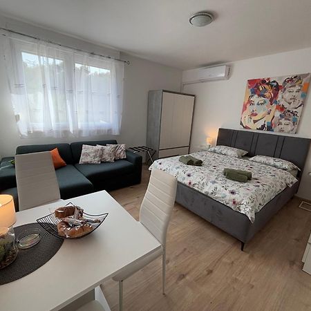 App Karla Apartment Pula Ngoại thất bức ảnh