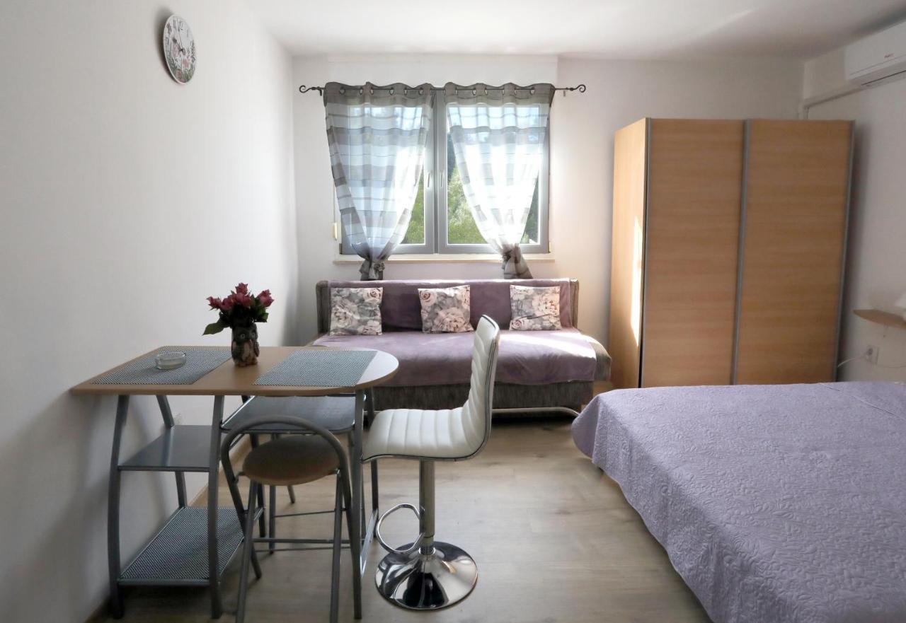 App Karla Apartment Pula Ngoại thất bức ảnh