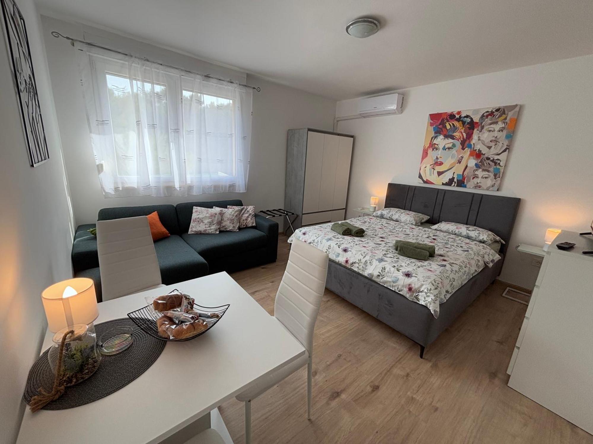 App Karla Apartment Pula Ngoại thất bức ảnh