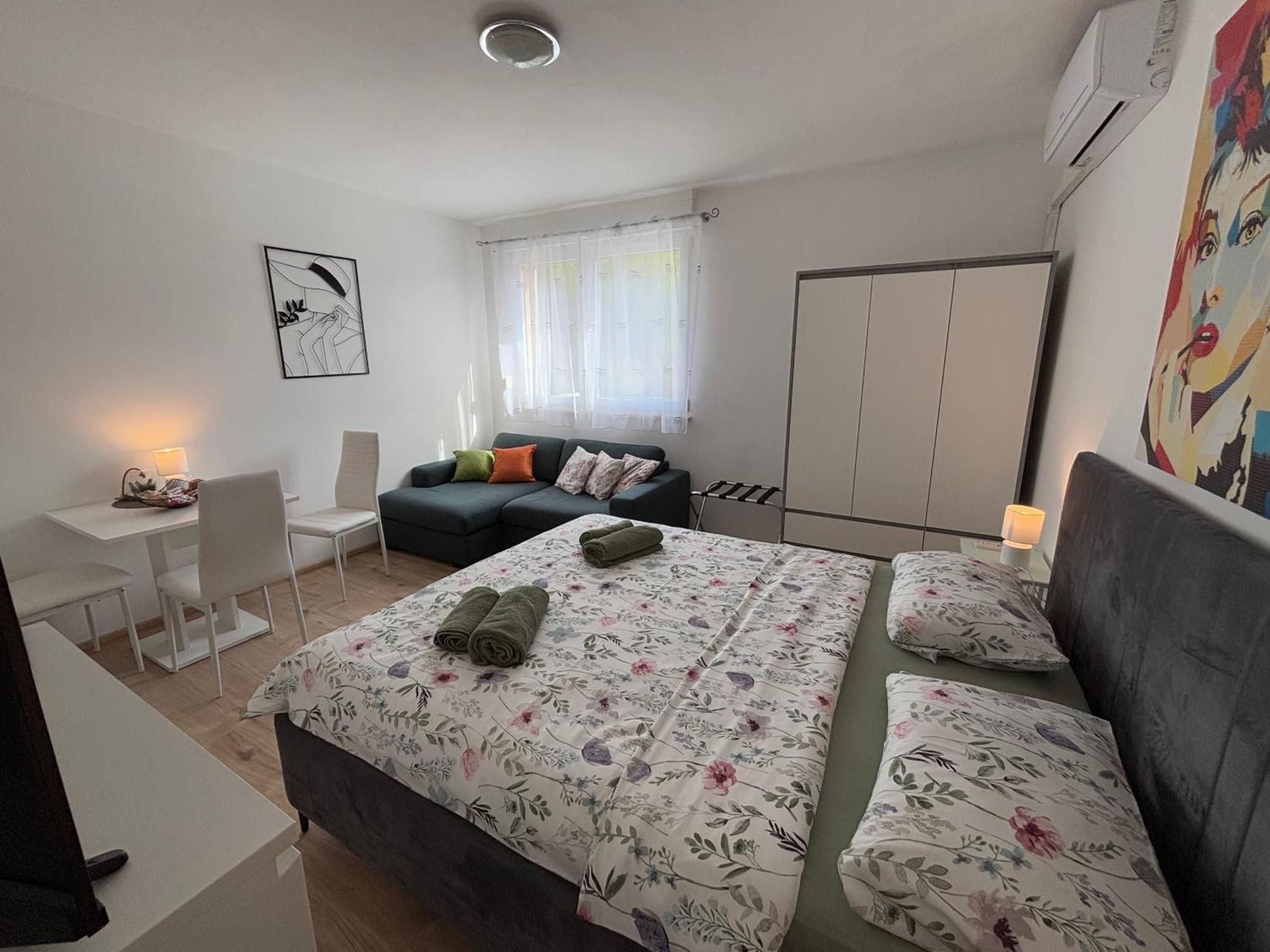 App Karla Apartment Pula Ngoại thất bức ảnh