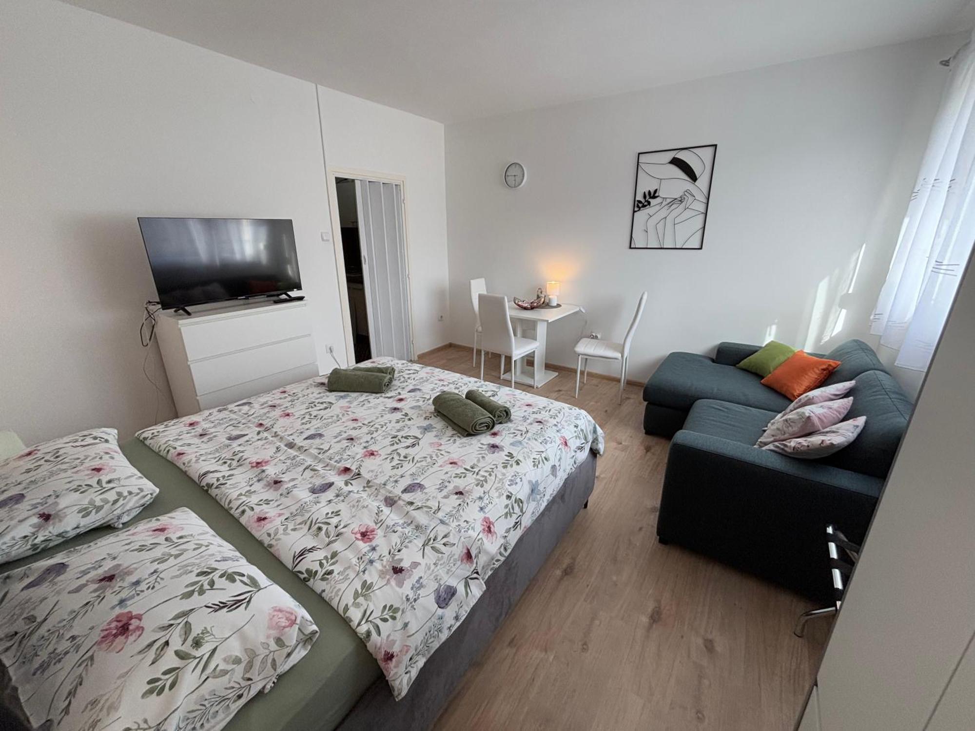 App Karla Apartment Pula Ngoại thất bức ảnh